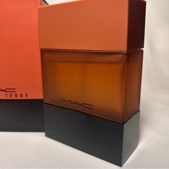 MAC Velvet Teddy Eau de Parfum 1.7fl.oz. Like new minus a few sprays. - Picture 2 of 7